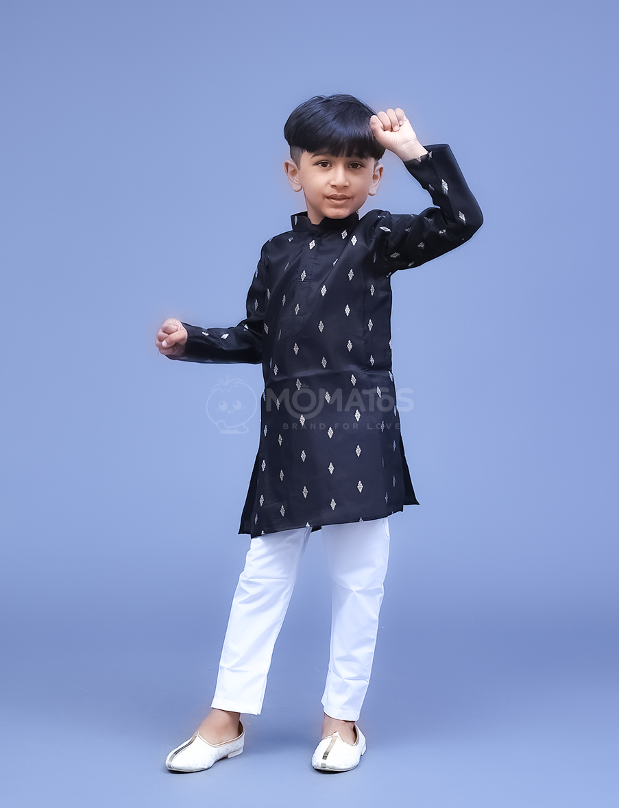 black kurta pyjama, black kurta pajama, black color kurta pajama, black kurta and pajama, black kurta pajama design, kurta pyjama
 Main image