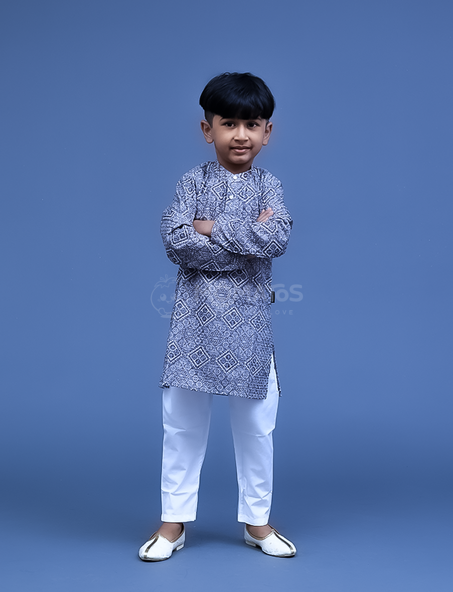 Green 2pc Kurta Pyjama
 Main image